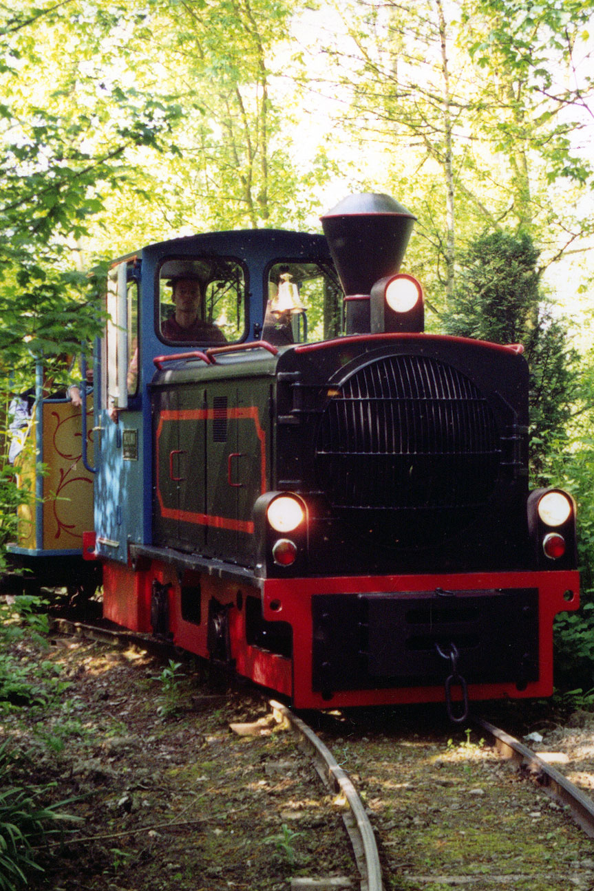 Daar komt de locomotief!