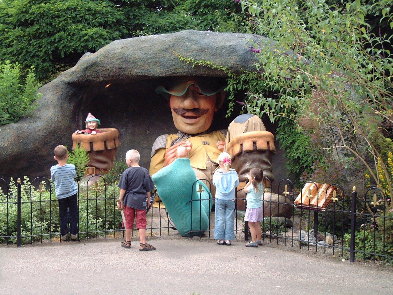 De Reus en Klein Duimpje